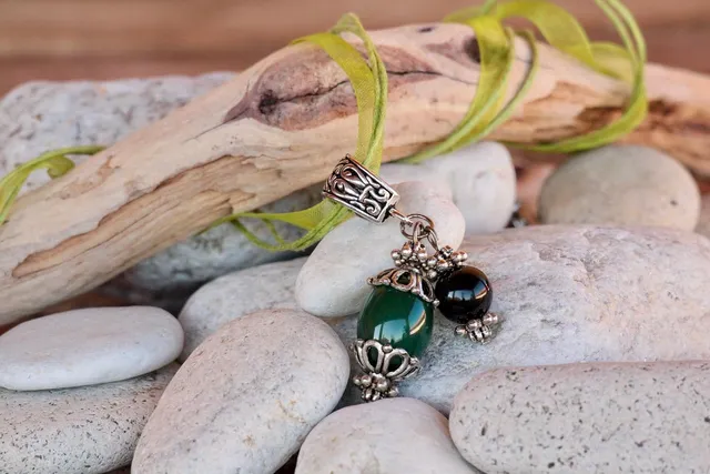 Fabulous Fashion Friday Deal: 2 Pendant Necklaces for $15.77 Shipped!!