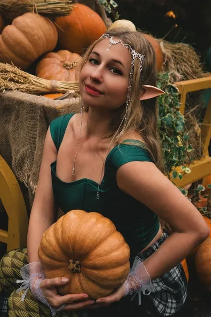 E.L.F. HALLOWEEN TRICK-OR-TREAT TREASURE HUNT!