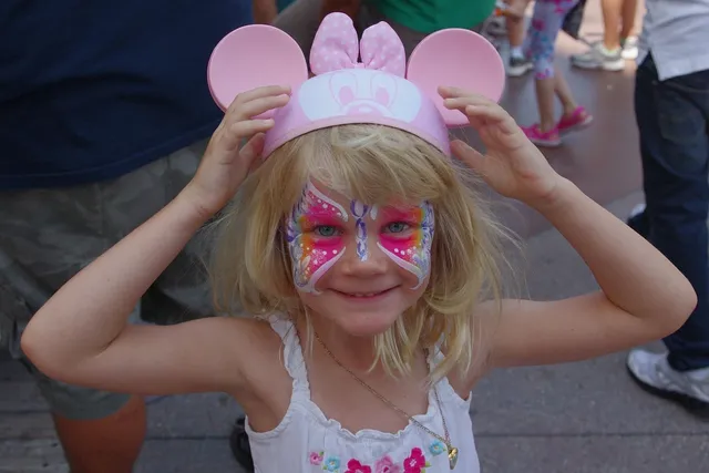 Buy Costumes: Glow in the Dark Minnie Mouse Costume Review