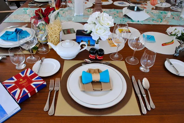 {Daily Deal} International Silver Surf 40 Piece Flatware Set $27 (Reg $60) Save $33!!!