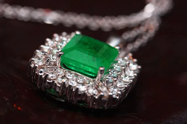 FREE Mother’s Day Jewelry Gifts eBook!!